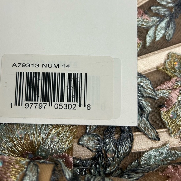 MAC DUGGAL 79313 NWT Embroidered Spaghetti Strap Trumpet Gown - Picture 14 of 15